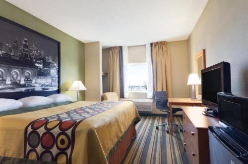 Super 8 By Wyndham Lees Summit Motel Лийс Съмит Стая снимка